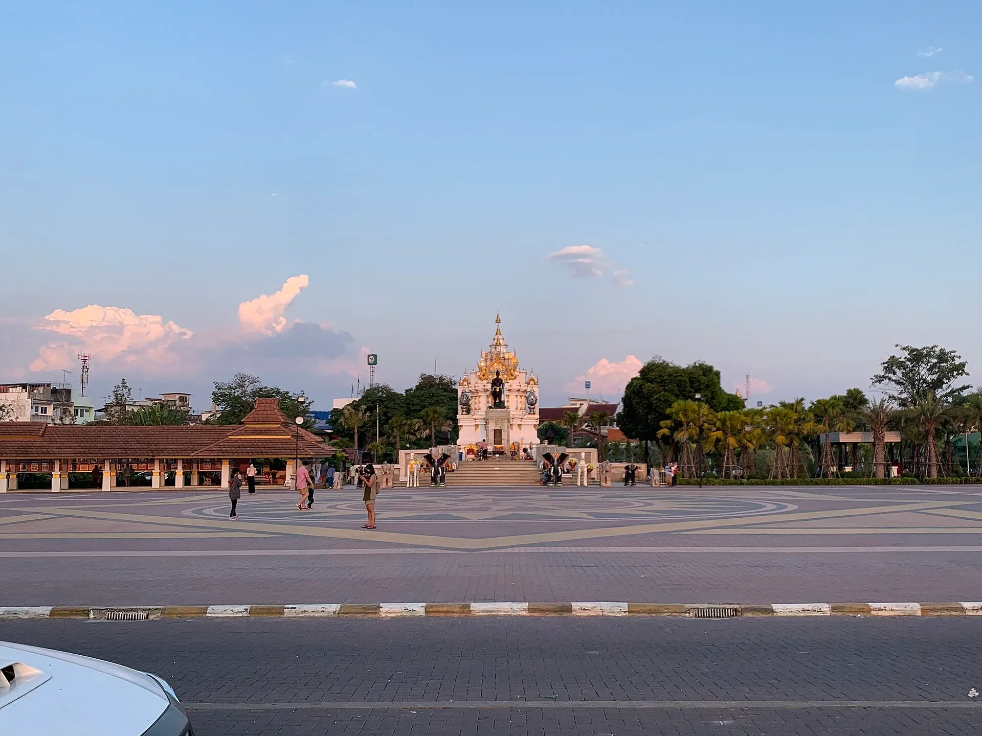 อนุสาวรีย์พ่อขุนงำเมือง