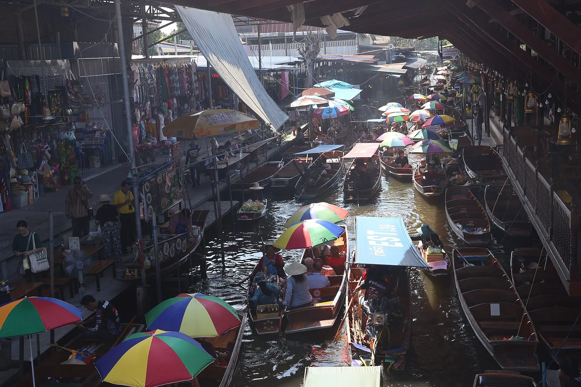 ถนนคนเดินกว๊านพะเยา
